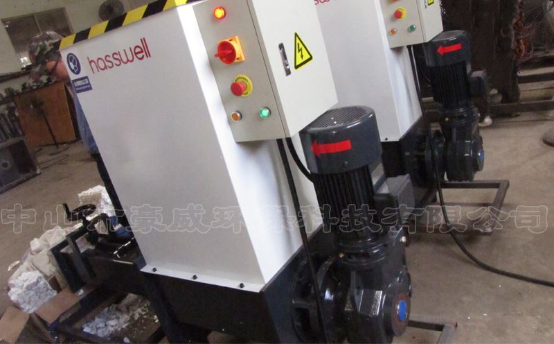 日本泡沫冷壓機(jī)客戶現(xiàn)場試機(jī) 日本泡沫冷壓機(jī)客戶現(xiàn)場試機(jī)